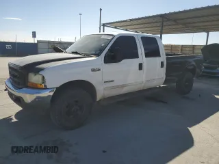 2001 Ford Super Duty F-250 XL with VIN 1FTNW21F51EC04509, listed as a Copart auction lot 45918905 with 266,856 mi miles and Salvage Title. Bid and sale history available at carsss.com. Image 1.