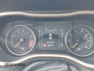 2015 Jeep Cherokee North with VIN 1C4PJMCS9FW674475, listed as a IAAI auction lot 41971771 with 186,376 mi miles. Bid and sale history available at carsss.com. Image 14.