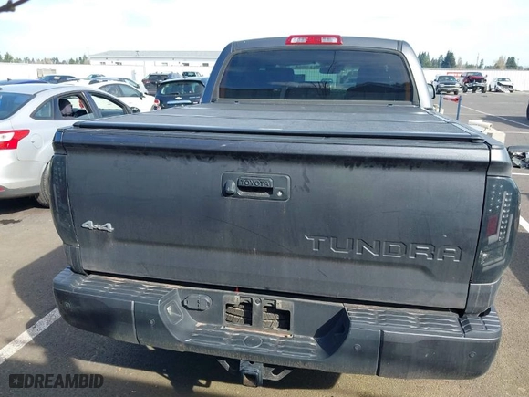 2019 Toyota Tundra 4WD SR5 with VIN 5TFHY5F1XKX800565, listed as a IAAI auction lot 41885751 with 39,370 mi miles. Bid and sale history available at carsss.com. Image 17.