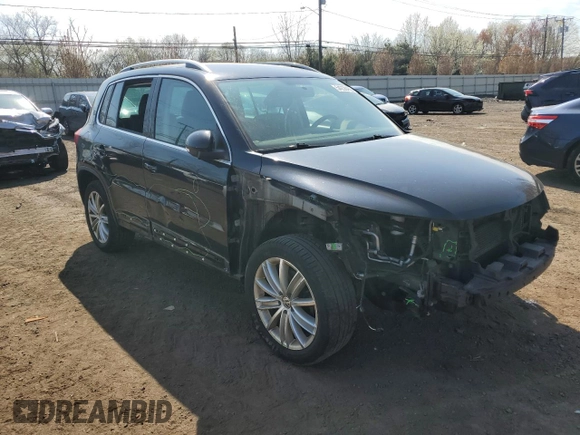 2013 Volkswagen Tiguan SE z VIN WVGBV3AX3DW078813, wystawiony jako Copart lot #54238465 z przebiegiem 119 092 mil mil oraz Szkoda całkowita • Salvage title. Historia ofert i sprzedaży dostępna na DreamBid. Obrazek 4.