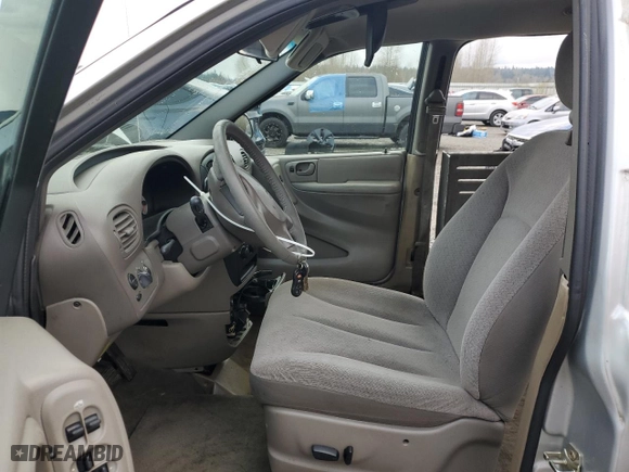 2003 Dodge Caravan Sport with VIN 2D4GP44L13R200100, listed as a Copart auction lot 82704394 with 110,824 mi miles and Salvage Title. Bid and sale history available at carsss.com. Image 7.