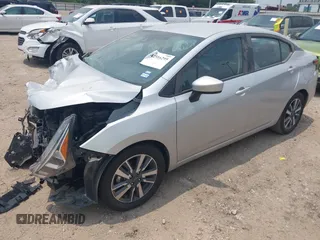 2023 Nissan Versa SV z VIN 3N1CN8EV6PL863550, wystawiony jako IAAI lot #42316295 z przebiegiem 43 353 mil mil oraz . Historia ofert i sprzedaży dostępna na DreamBid. Obrazek 2.