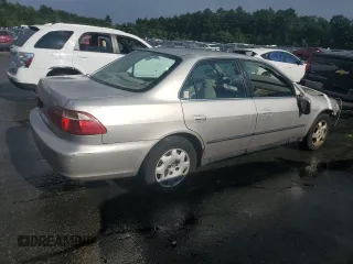 1998 Honda Accord LX with VIN 1HGCG5545WA172773, listed as a Copart auction lot 63660514 with 255,670 mi miles and Salvage title. Bid and sale history available at DreamBid. Image 3.