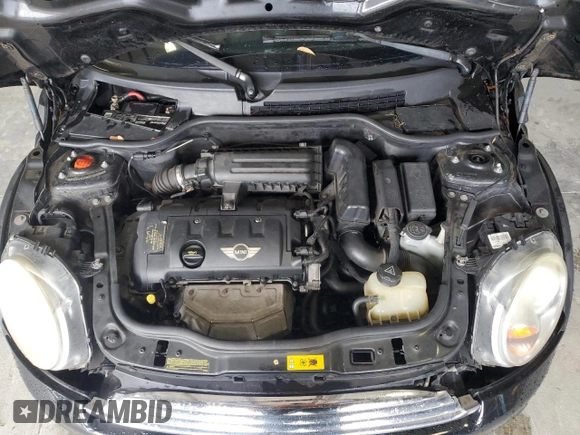 2012 MINI Hardtop with VIN WMWSU3C58CT369968, listed as a Copart auction lot 60102135 with 138,062 mi miles and Salvage title. Bid and sale history available at DreamBid. Image 12.