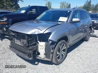 2023 Volkswagen Atlas SEL z VIN 1V2BR2CA9PC534703, wystawiony jako IAAI lot #42033612 z przebiegiem 22 886 mil mil oraz . Historia ofert i sprzedaży dostępna na DreamBid. Obrazek 18.