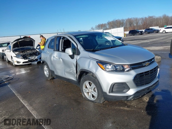 2020 Chevrolet Trax LS with VIN KL7CJKSB4LB322134, listed as a IAAI auction lot 41102287 with 45,264 mi miles. Bid and sale history available at carsss.com. Image 1.