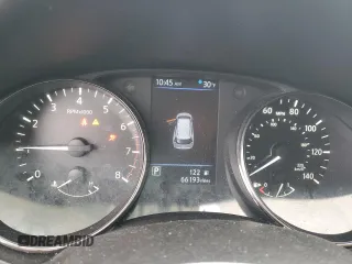 2018 Nissan Rogue SV z VIN JN8AT2MV2JW346549, wystawiony jako Copart lot #82572574 z przebiegiem 66 193 mil mil oraz Szkoda całkowita • Salvage title. Historia ofert i sprzedaży dostępna na DreamBid. Obrazek 9.
