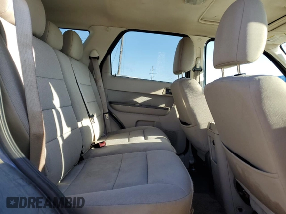 2011 Ford Escape XLT z VIN 1FMCU9DG4BKA85540, wystawiony jako Copart lot #50682125 z przebiegiem 183 747 mil mil oraz Czysty tytuł • Clean title. Historia ofert i sprzedaży dostępna na DreamBid. Obrazek 11.