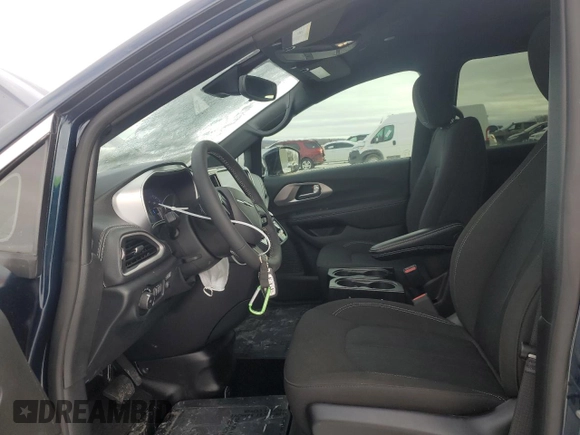 2024 Chrysler Pacifica Touring with VIN 2C4RC1FG7RR102178, listed as a Copart auction lot 88112085 with 2,767 mi miles and Clean title. Bid and sale history available at DreamBid. Image 7.