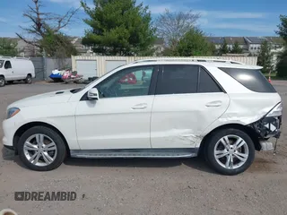 2013 Mercedes-Benz M 350 with VIN 4JGDA5HB8DA162911, listed as a IAAI auction lot 42093884 with 56,177 mi miles and . Bid and sale history available at DreamBid. Image 15.