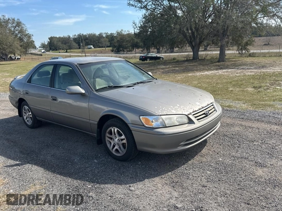 2000 Toyota Camry CE with VIN 4T1BG22K0YU002152, listed as a Copart auction lot 44409315 with 366,513 mi miles and Clean Title. Bid and sale history available at DreamBid. Image 1.
