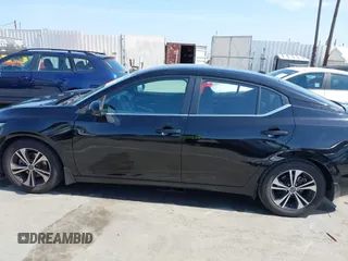 2020 Nissan Sentra SV z VIN 3N1AB8CV7LY270036, wystawiony jako IAAI lot #42323645 z przebiegiem 68 099 mil mil oraz . Historia ofert i sprzedaży dostępna na DreamBid. Obrazek 14.