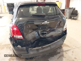2015 Chevrolet Trax LS with VIN KL7CJPSB2FB094863, listed as a IAAI auction lot 41643953 with 118,456 mi miles. Bid and sale history available at carsss.com. Image 6.