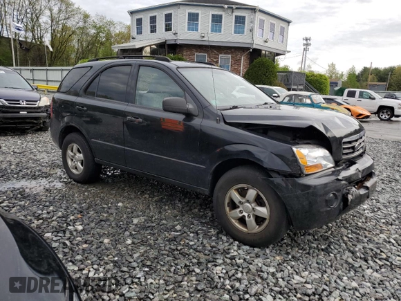 2008 Kia Sorento LX z VIN KNDJC735485861014, wystawiony jako Copart lot #56156945 z przebiegiem 187 531 mil mil oraz Czysty tytuł • Clean title. Historia ofert i sprzedaży dostępna na DreamBid. Obrazek 4.