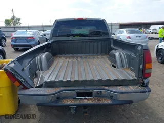 2002 Chevrolet Silverado 1500 LS with VIN 2GCEC19T921110469, listed as a IAAI auction lot 39912012 with 288,705 mi miles. Bid and sale history available at carsss.com. Image 17.