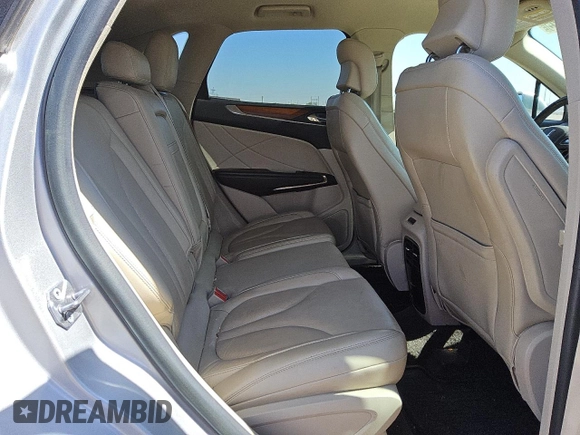 2017 Lincoln MKC Select with VIN 5LMTJ2DH7HUL41110, listed as a Copart auction lot 61003125 with 87,150 mi miles and Clean title. Bid and sale history available at DreamBid. Image 6.