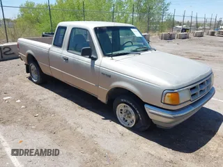 1993 Ford Ranger STX z VIN 1FTCR14U8PPA25302, wystawiony jako IAAI lot #42054206 z przebiegiem 41 992 mil mil oraz . Historia ofert i sprzedaży dostępna na DreamBid. Obrazek 1.