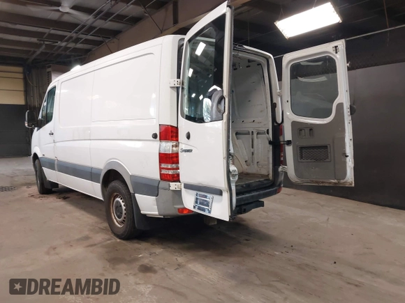 2011 Mercedes-Benz Sprinter Cargo with VIN WD3PE7CC6B5586380, listed as a IAAI auction lot 42162152 with 184,199 mi miles. Bid and sale history available at carsss.com. Image 3.