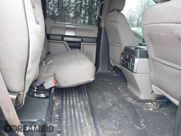 2018 Ford Super Duty F-250 SRW XL with VIN 1FT7W2B62JEB96232, listed as a IAAI auction lot 41705890 with 122,200 mi miles. Bid and sale history available at carsss.com. Image 8.