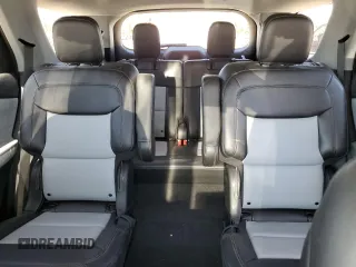 2022 Ford Explorer XLT z VIN 1FMSK7DH5NGC38366, wystawiony jako Copart lot #56390465 z przebiegiem 24 909 mil mil oraz Szkoda całkowita • Salvage title. Historia ofert i sprzedaży dostępna na DreamBid. Obrazek 10.