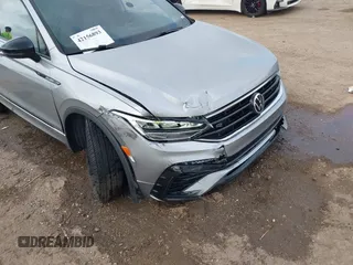 2022 Volkswagen Tiguan SE R-Line Black с VIN 3VVCB7AX6NM075609, выставлен на аукционе IAAI как лот 42156893 с пробегом 189 280 миль миль и . История ставок и продаж доступна на DreamBid. Изображение 17.