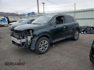 2016 FIAT 500X Lounge z VIN ZFBCFYDT0GP345399, wystawiony jako Copart lot #89329835 z przebiegiem 102 638 mil mil oraz Szkoda całkowita • Salvage title. Historia ofert i sprzedaży dostępna na DreamBid. Obrazek 1.