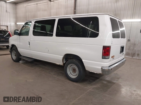 2013 Ford Econoline Passenger XL z VIN 1FBNE3BL7DDA62126, wystawiony jako IAAI lot #42354986 z przebiegiem 66 906 mil mil oraz . Historia ofert i sprzedaży dostępna na DreamBid. Obrazek 3.