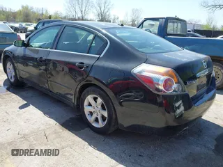 2008 Nissan Altima 3.5 SE with VIN 1N4BL21E28C140184, listed as a IAAI auction lot 41979848 with 146,107 mi miles. Bid and sale history available at carsss.com. Image 3.