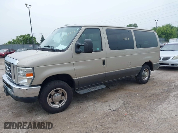 2009 Ford Econoline Passenger XL с VIN 1FMNE11L09DA70797, выставлен на аукционе IAAI как лот 42512127 с пробегом 180 509 миль миль и . История ставок и продаж доступна на DreamBid. Изображение 2.
