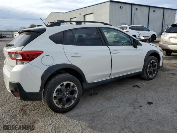 2022 Subaru Crosstrek with VIN JF2GTABC0N8249654, listed as a Copart auction lot 87324154 with 32,835 mi miles and Salvage Title. Bid and sale history available at carsss.com. Image 3.