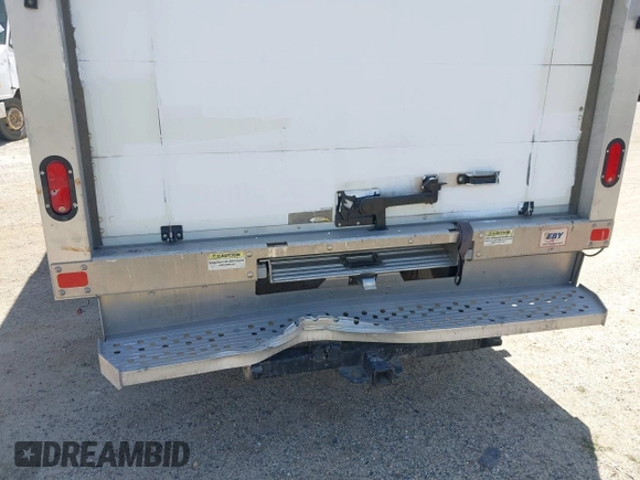 2018 Ford Transit с VIN 1FDBF8ZM3JKA71142, выставлен на аукционе IAAI как лот 42197360 с пробегом 90 124 миль миль и . История ставок и продаж доступна на DreamBid. Изображение 6.