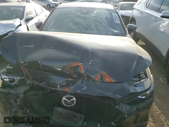 2020 Mazda 3 Preferred with VIN JM1BPBMM1L1158097, listed as a Copart auction lot 73256024 with 25,635 mi miles and Salvage title. Bid and sale history available at DreamBid. Image 11.