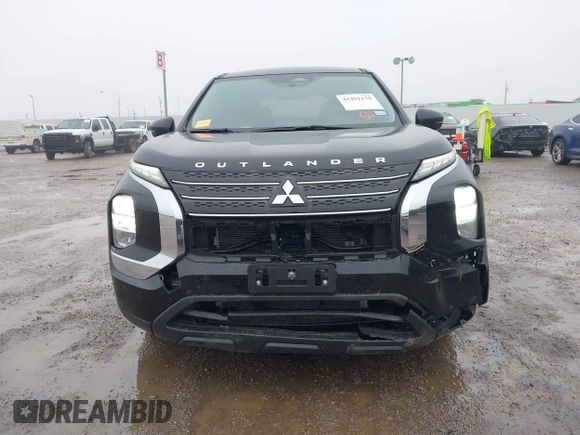2024 Mitsubishi Outlander ES z VIN JA4J3UA88RZ074065, wystawiony jako IAAI lot #41451179 z przebiegiem 3 338 mil mil oraz . Historia ofert i sprzedaży dostępna na DreamBid. Obrazek 12.