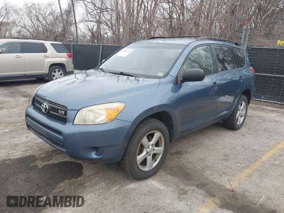 2007 Toyota RAV4 with VIN JTMBK33V875039590, listed as a IAAI auction lot 41545792 with 233,889 mi miles. Bid and sale history available at carsss.com. Image 2.