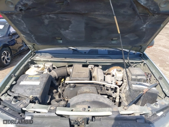 2004 Chevrolet TrailBlazer LS with VIN 1GNDT13S142119527, listed as a IAAI auction lot 41814047 with 210,762 mi miles. Bid and sale history available at carsss.com. Image 10.