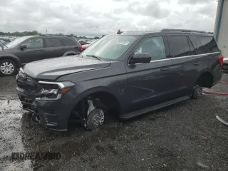 2024 Ford Expedition XLT z VIN 1FMJU1H80REA59831, wystawiony jako Copart lot #63849455 z przebiegiem 26 936 mil mil oraz Szkoda całkowita • Salvage title. Historia ofert i sprzedaży dostępna na DreamBid. Obrazek 1.
