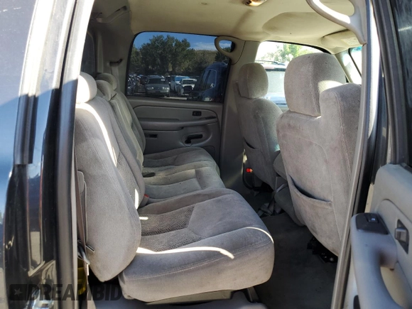 2005 Chevrolet Avalanche LS with VIN 3GNEC12Z35G168353, listed as a Copart auction lot 71672374 with 245,709 mi miles and Salvage Title. Bid and sale history available at carsss.com. Image 3.