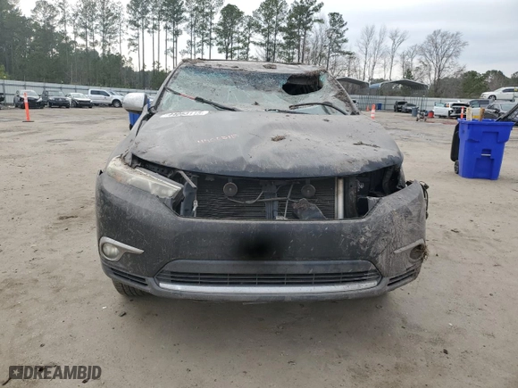 2011 Toyota Highlander with VIN 5TDBK3EHXBS082452, listed as a Copart auction lot 44063115 with 221,062 mi miles and Salvage Title. Bid and sale history available at carsss.com. Image 5.