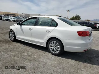 2012 Volkswagen Jetta SE с VIN 3VWDP7AJ1CM301288, выставлен на аукционе Copart как лот 50103315 с пробегом 46 183 миль миль и Списание • Salvage title. История ставок и продаж доступна на DreamBid. Изображение 2.