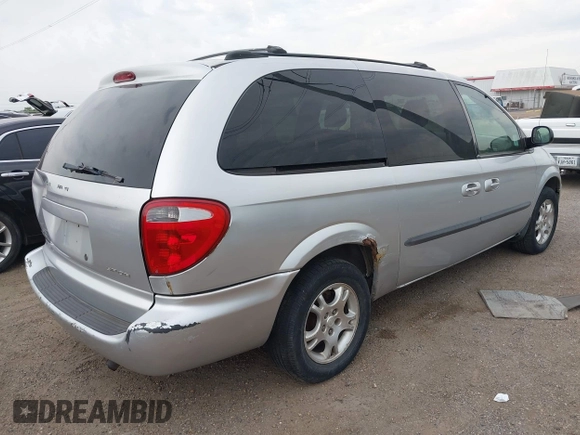 2003 Dodge Caravan Sport with VIN 2D4GP44L13R199188, listed as a IAAI auction lot 42154107 with Not Provided miles and . Bid and sale history available at carsss.com. Image 4.