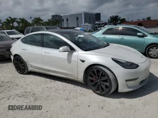 2020 Tesla Model 3 Performance z VIN 5YJ3E1EC4LF800149, wystawiony jako Copart lot #48711045 z przebiegiem 95 229 mil mil oraz Szkoda całkowita • Salvage title. Historia ofert i sprzedaży dostępna na DreamBid. Obrazek 4.