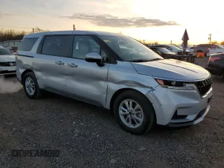 2023 Kia Carnival LX with VIN KNDNB4H32P6256041, listed as a Copart auction lot 82295804 with 30,316 mi miles and Salvage Title. Bid and sale history available at carsss.com. Image 4.