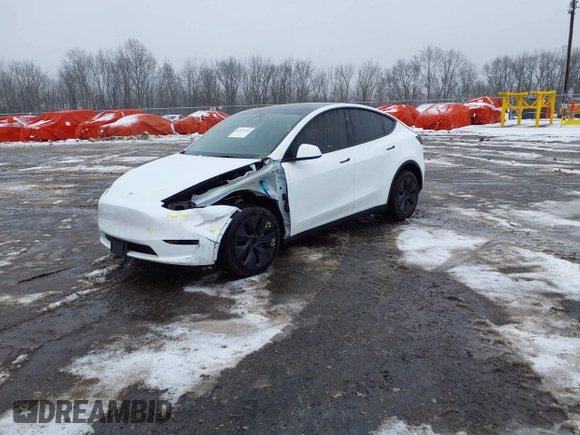 2024 Tesla Model Y Long Range z VIN 7SAYGDEE5RA326577, wystawiony jako IAAI lot #41531364 z przebiegiem 5353 mil mil oraz . Historia ofert i sprzedaży dostępna na DreamBid. Obrazek 2.