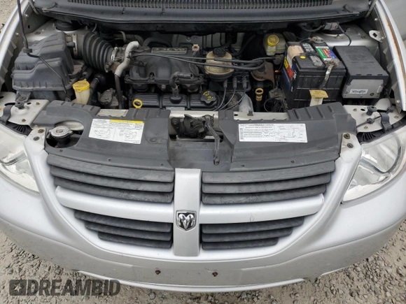 2005 Dodge Caravan with VIN 1D4GP24RX5B110826, listed as a Copart auction lot 82460834 with 157,308 mi miles and Salvage Title. Bid and sale history available at carsss.com. Image 13.