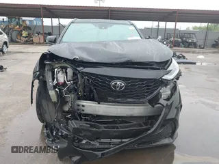 2024 Toyota Highlander LE z VIN 5TDKDRBH3RS537184, wystawiony jako IAAI lot #42108464 z przebiegiem 35 747 mil mil oraz . Historia ofert i sprzedaży dostępna na DreamBid. Obrazek 13.