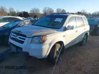 2008 Honda Pilot EX-L with VIN 5FNYF18598B027816, listed as a IAAI auction lot 41725788 with 245,245 mi miles. Bid and sale history available at carsss.com. Image 2.
