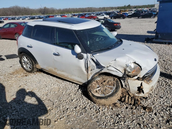 2015 MINI Countryman with VIN WMWZB3C51FWR44600, listed as a Copart auction lot 49440555 with 105,650 mi miles and Clean Title. Bid and sale history available at DreamBid. Image 4.