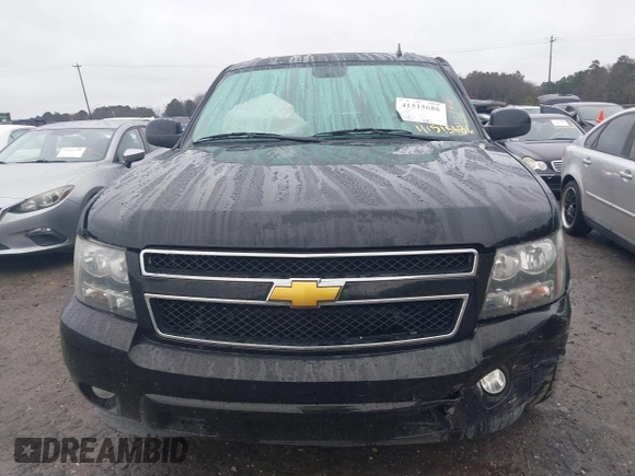 2014 Chevrolet Suburban LT with VIN 1GNSCJE06ER233762, listed as a IAAI auction lot 41515686 with 125,442 mi miles. Bid and sale history available at carsss.com. Image 12.