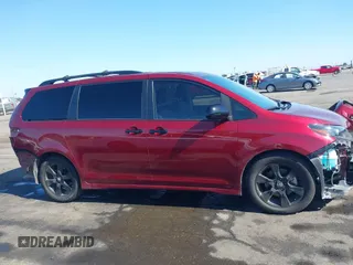2020 Toyota Sienna SE with VIN 5TDXZ3DC8LS053685, listed as a IAAI auction lot 42304380 with 40,812 mi miles and . Bid and sale history available at DreamBid. Image 14.