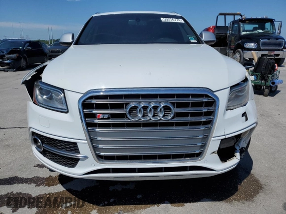 2015 Audi SQ5 Premium Plus with VIN WA1CGAFP1FA090470, listed as a Copart auction lot 55276774 with 209,211 mi miles and Salvage Title. Bid and sale history available at carsss.com. Image 5.